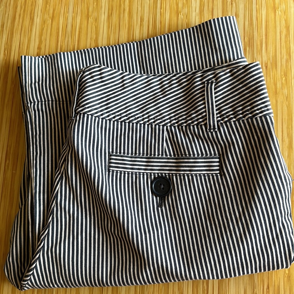 Old Navy blue and white stripe Stretch Women  size 12 pants. Jean blend material